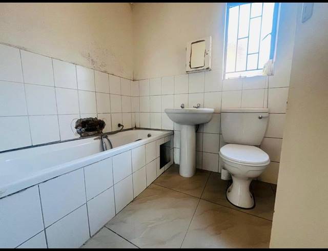 2 BEDROOM HOUSE FOR SALE IN TERENURE